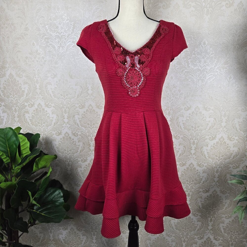 Buttons Size S Red Fit & Flare Dress Sequins Embroidery Textured Cap Sleeve NWT